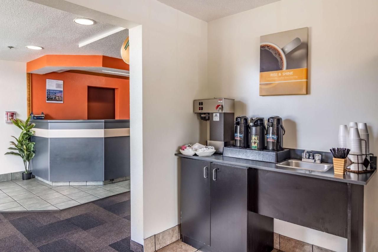 Motel 6 Chattanooga Downtown Exterior photo